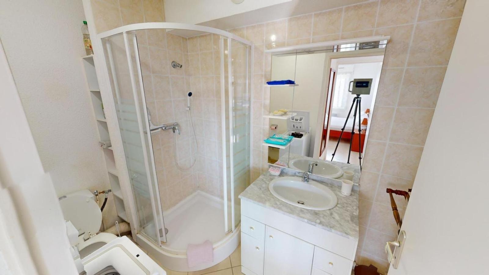 T2 Clim Avec Terrasse Et Place De Parking Privative Balaruc-les-Bains Ngoại thất bức ảnh